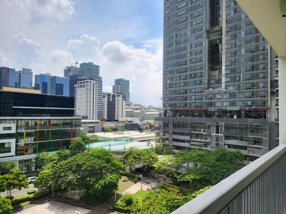 마닐라 Luxury @ Bgc Sleeps 6 Comfortably Fast Wifi Pool! 아파트 외부 사진