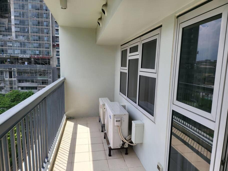 마닐라 Luxury @ Bgc Sleeps 6 Comfortably Fast Wifi Pool! 아파트 외부 사진