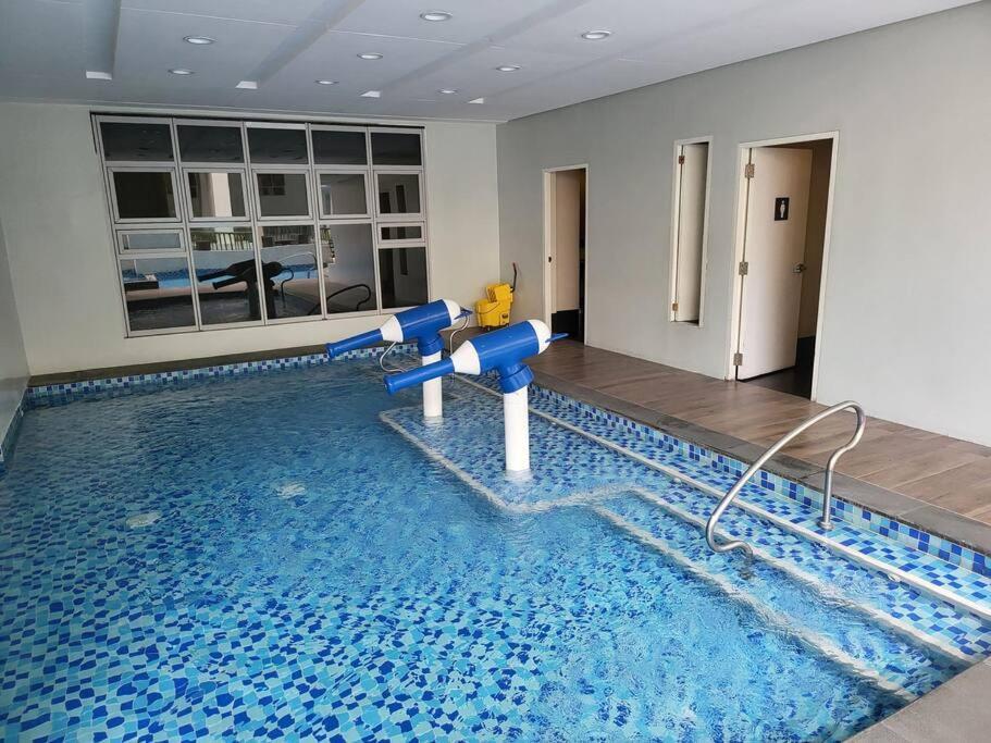 마닐라 Luxury @ Bgc Sleeps 6 Comfortably Fast Wifi Pool! 아파트 외부 사진