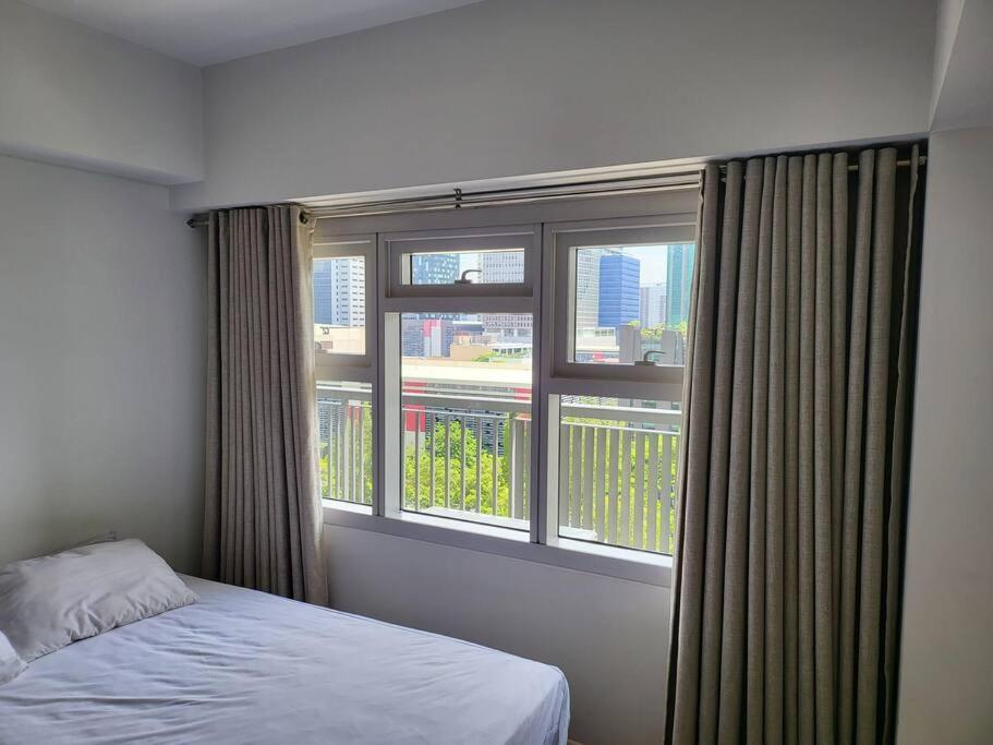 마닐라 Luxury @ Bgc Sleeps 6 Comfortably Fast Wifi Pool! 아파트 외부 사진